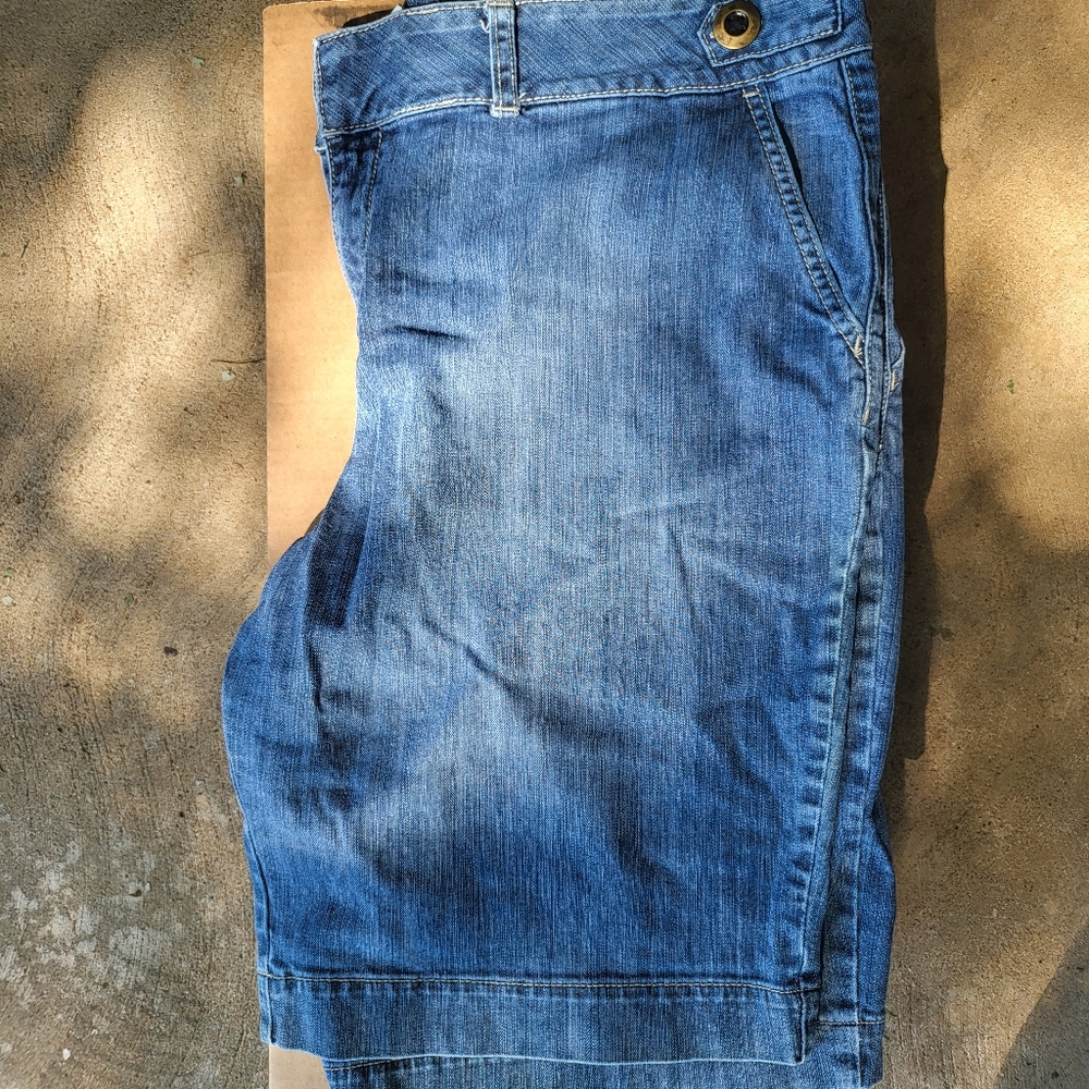 Merona (Walmart) Blue Jean Shorts size 18w